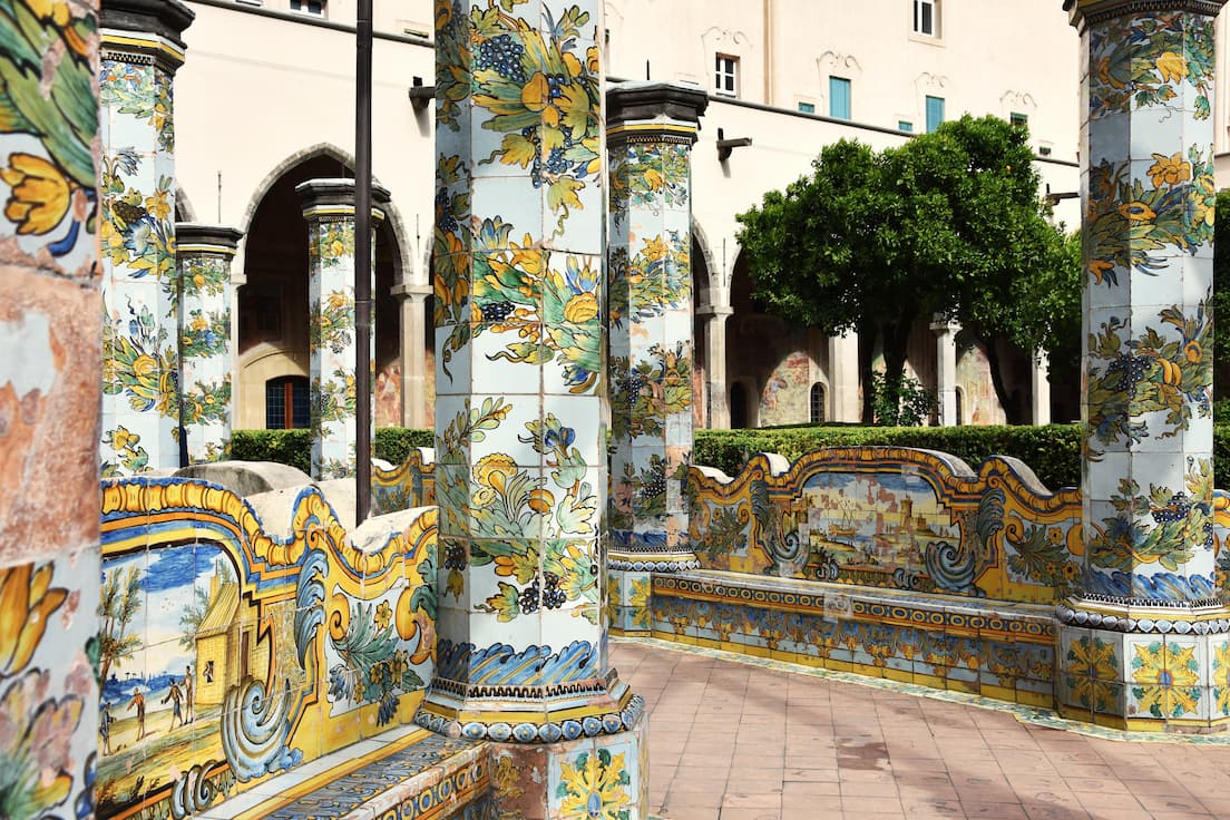 Naples le cloître Santa Chiara