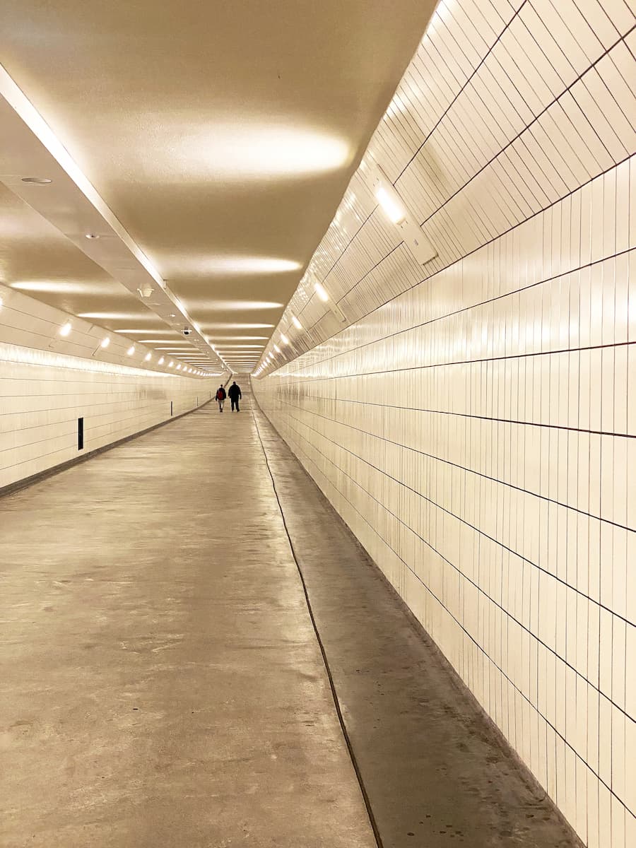 Tunnel sous la Nouvelle Meuse à Rotterdam 