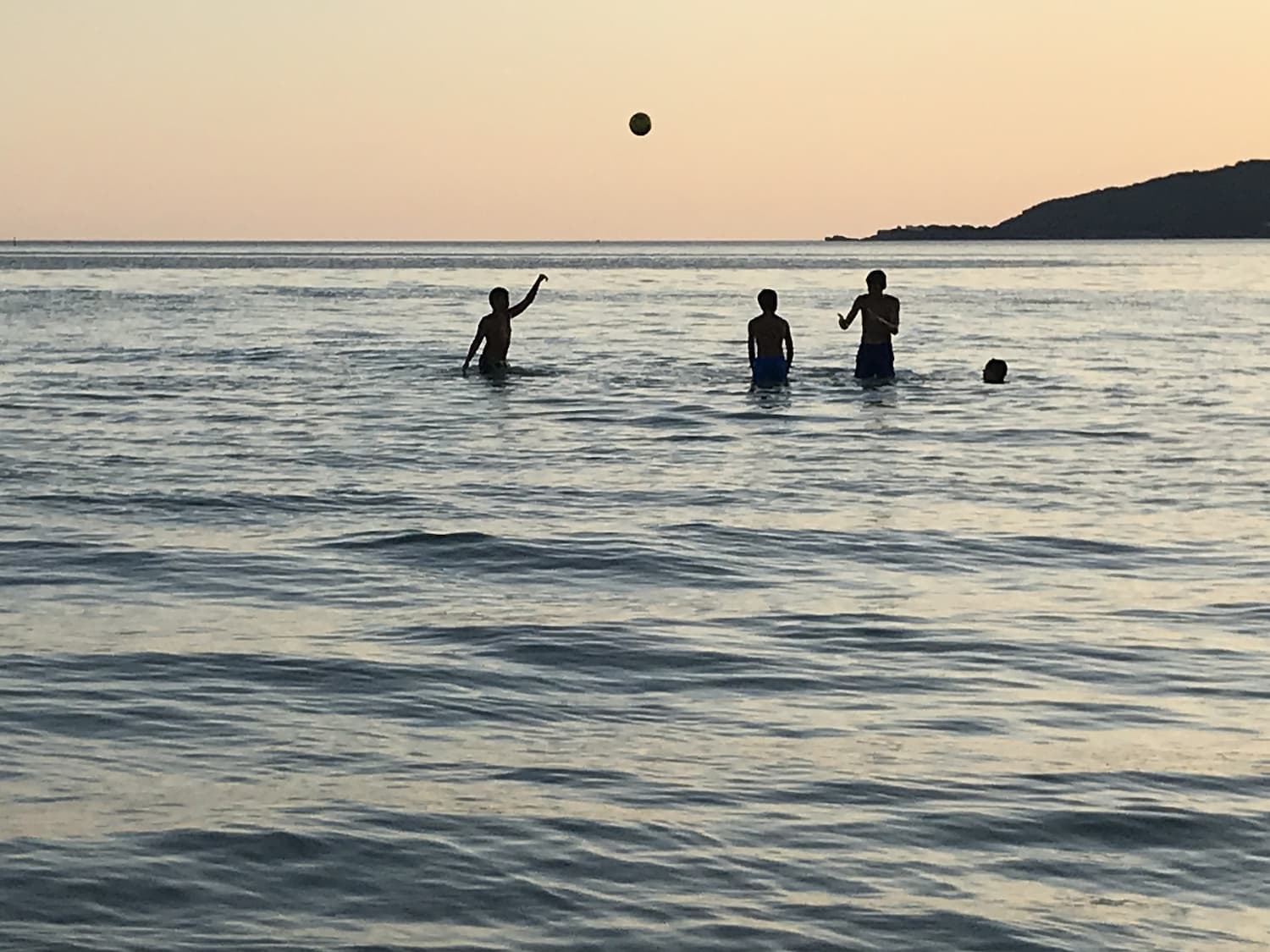 Plage d'Alghero au coucher du soleil
