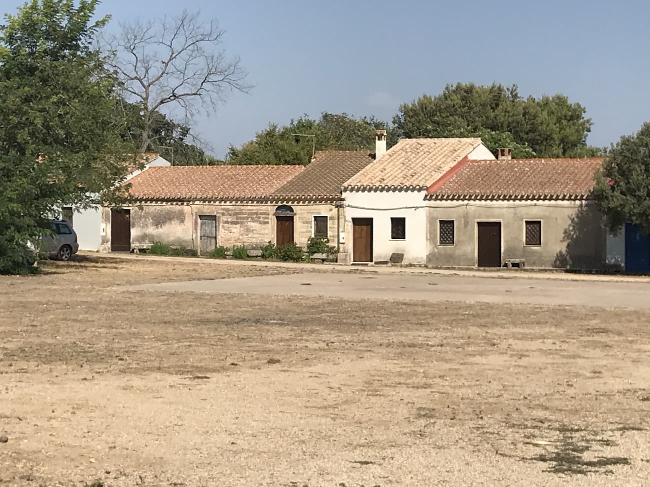 San Salvatore in Sinis : la place du village