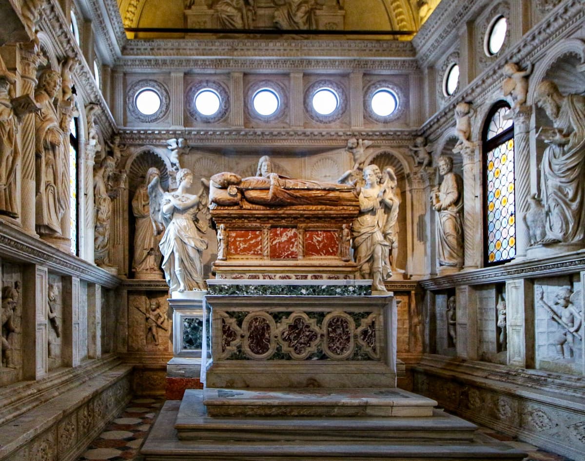 Tombeau de Saint-Jean de Trogir