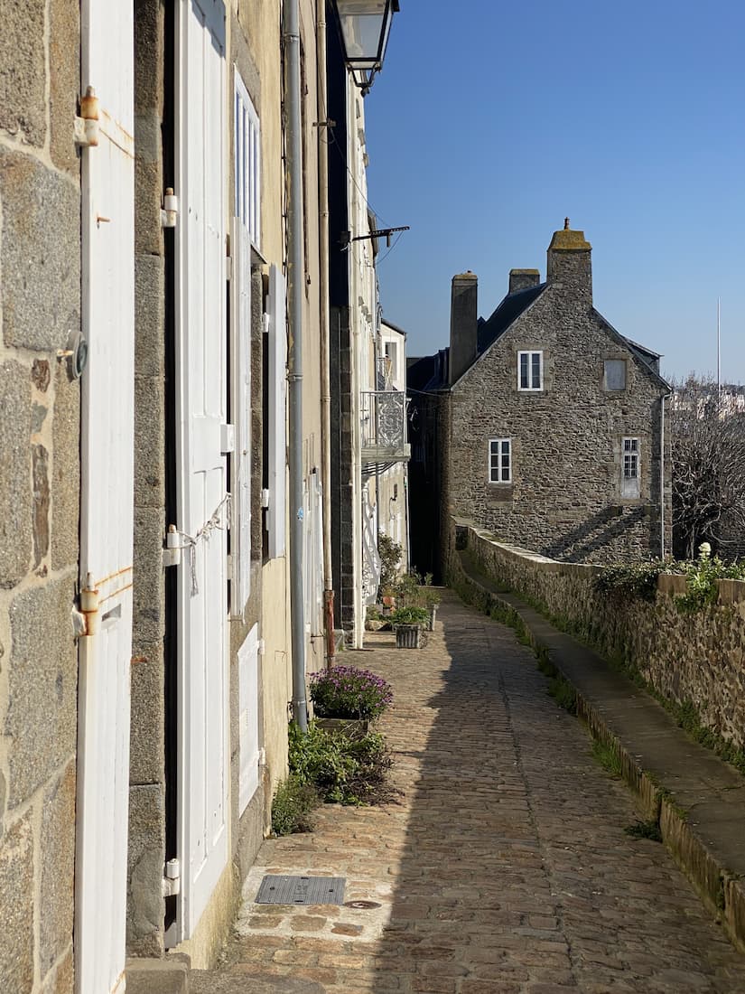 Maisons de la haute ville de Granville dans la Manche