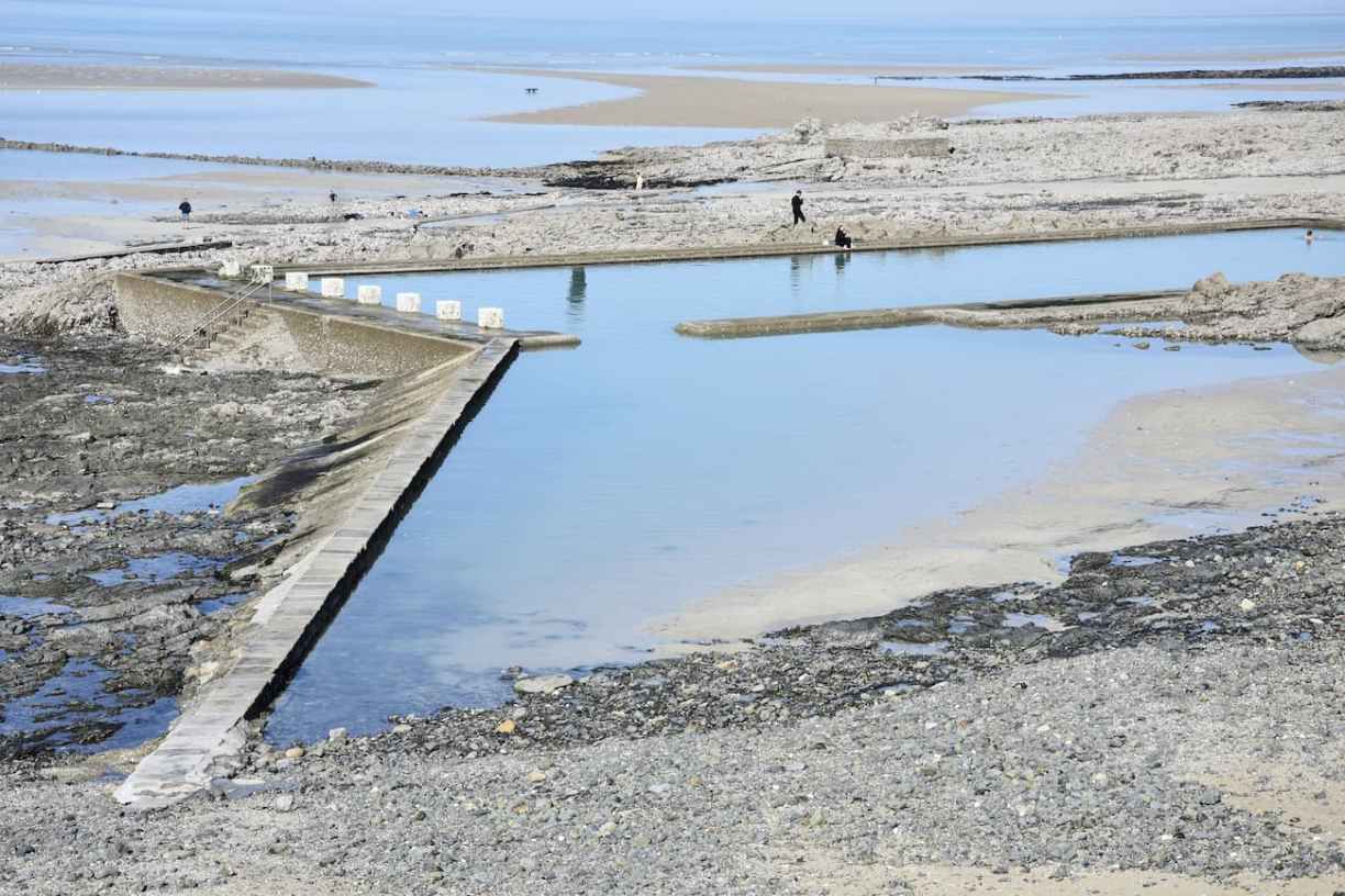Manche Granville piscine de la plage du Plat Gousset