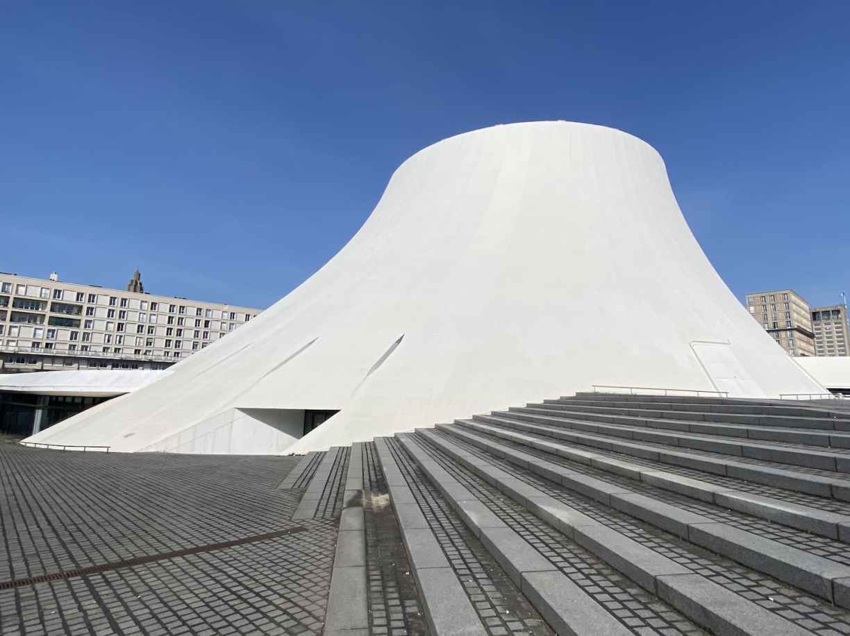 Centre-ville du Havre reconstruit par Auguste Perret et classé au patrimoine mondial de l'UNESCO.