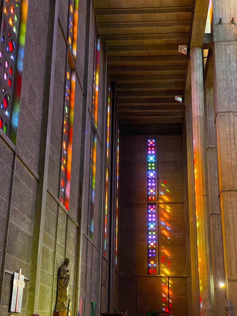 Architecture en béton de l'église Saint-Joseph, symbole de la reconstruction du Havre.