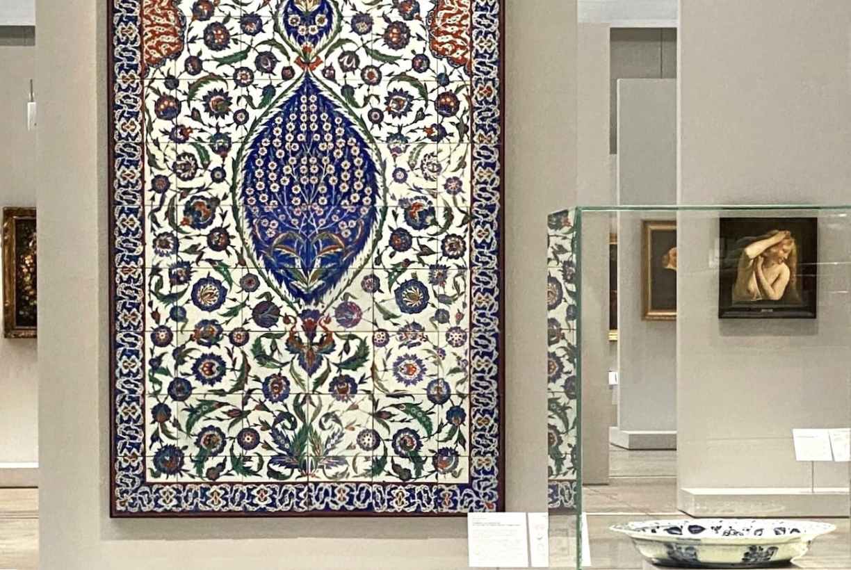 Panneau décoratif provenant du mausolée du sultan ottoman Selim II au Louvre-Lens