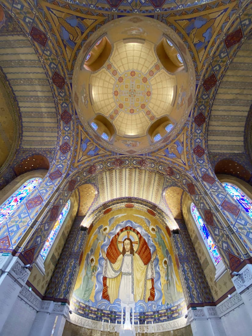Basilique de Notre-Dame-de-Lorette dans le Pas-de-Calais 