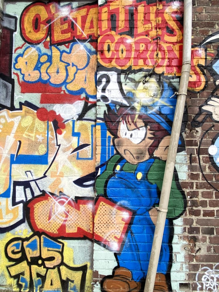 Street art dans un ancien coron minier de Lens 