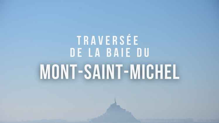 La silhouette du Mont-Saint-Michel dans la lumière du matib