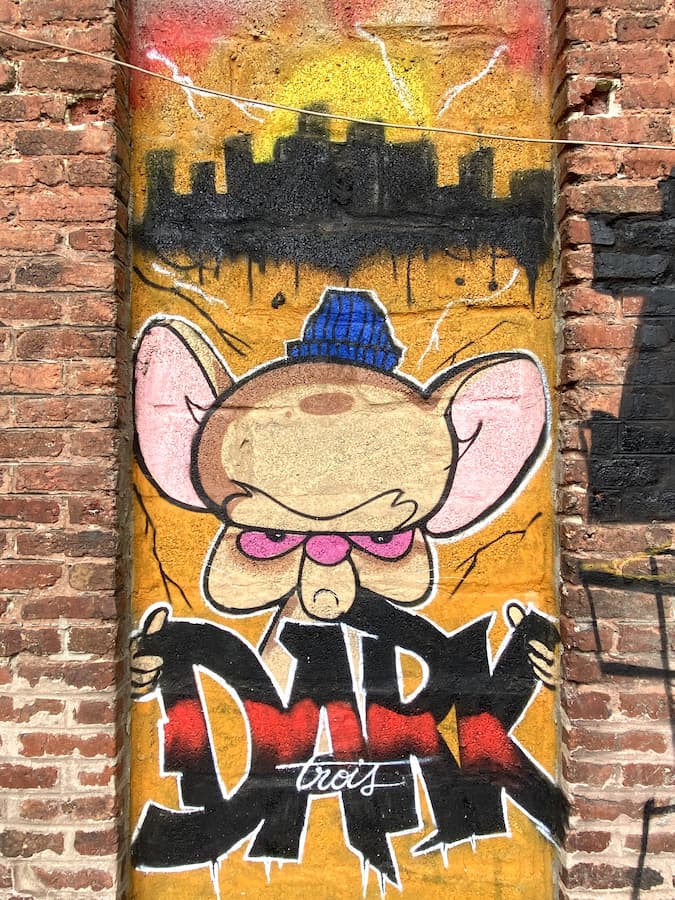 Personnage inspiré d'un dessin animé intégré au parcours de street art de la cité minière de Lens
