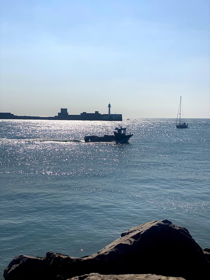 Entrée du port du Havre depuis l'extrémité de la digue Augustin Normand