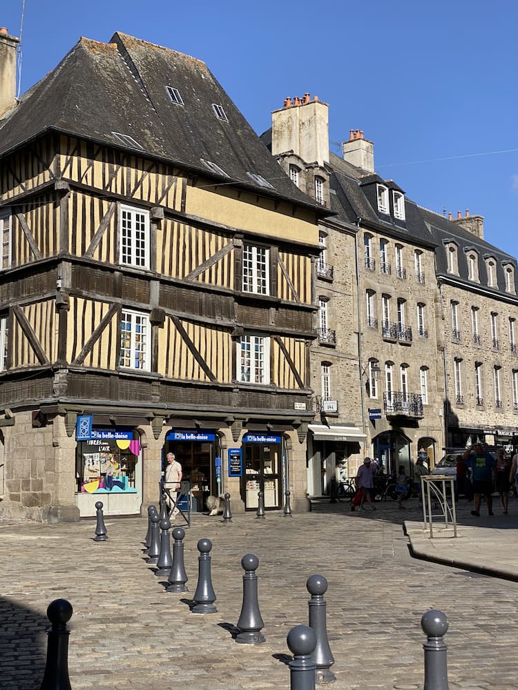 Maison à colombages de la place des Cordeliers à Dinan
