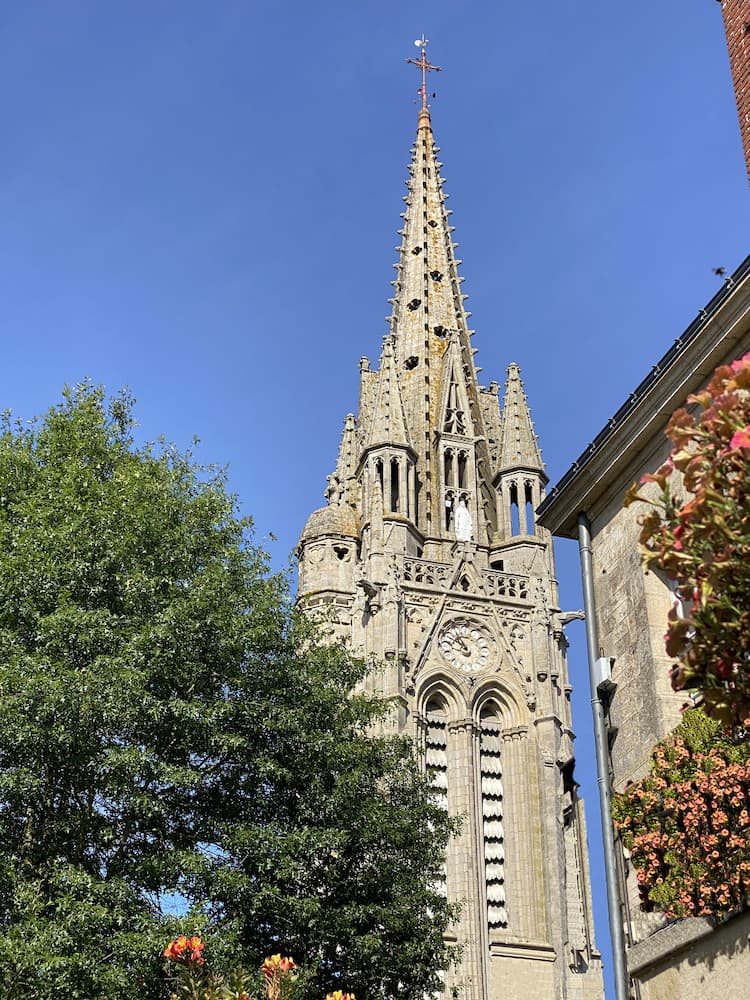 Clocher de la basilique Notre-Dame du Roncier à Josselin