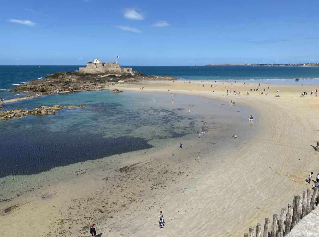Fort National de Saint-Malo accessible à pied à marée basse