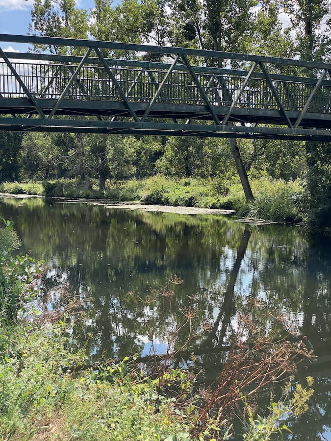 Pont traversant le canal de Nantes à Brest à Josselin