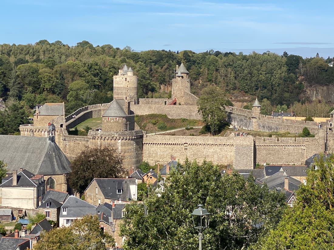 Château de Fougères vu depuis le jardin public