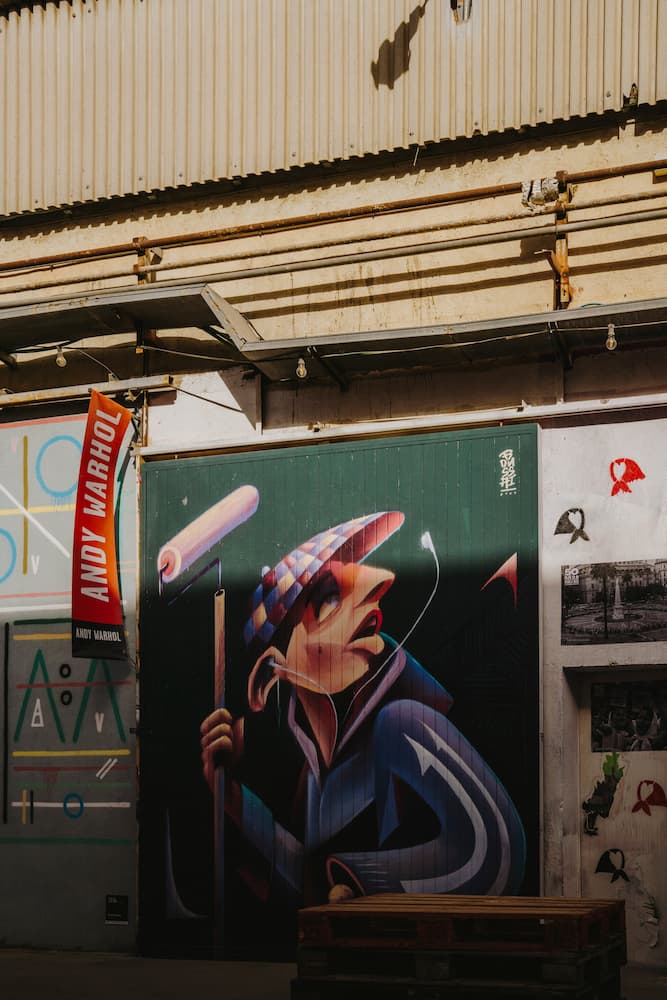 Œuvres d’art urbain sur les murs de la Nau Bostik à La Sagrera, Barcelone © Consorci de Turisme de Barcelona Leo Croma