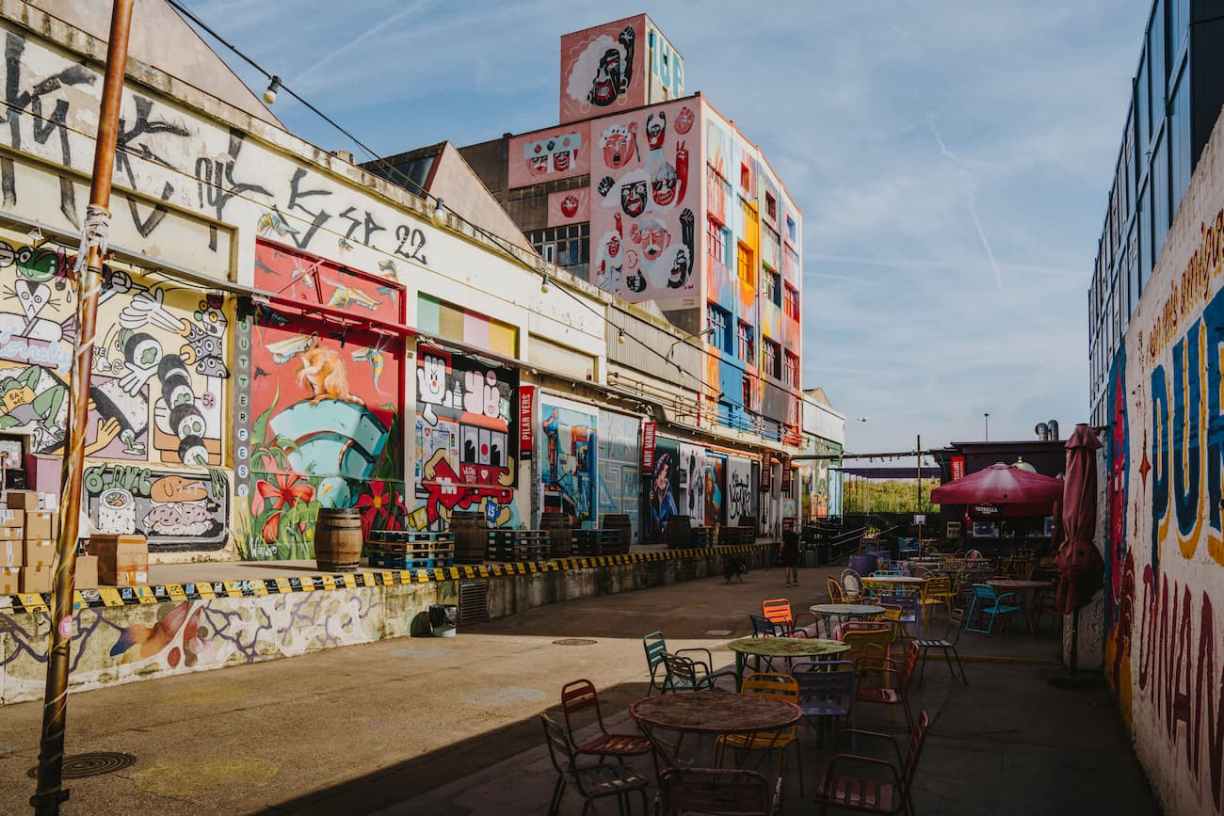 Graffiti sur un mur de l’ancienne usine Nau Bostik à Barcelone © Consorci de Turisme de Barcelona Leo Croma