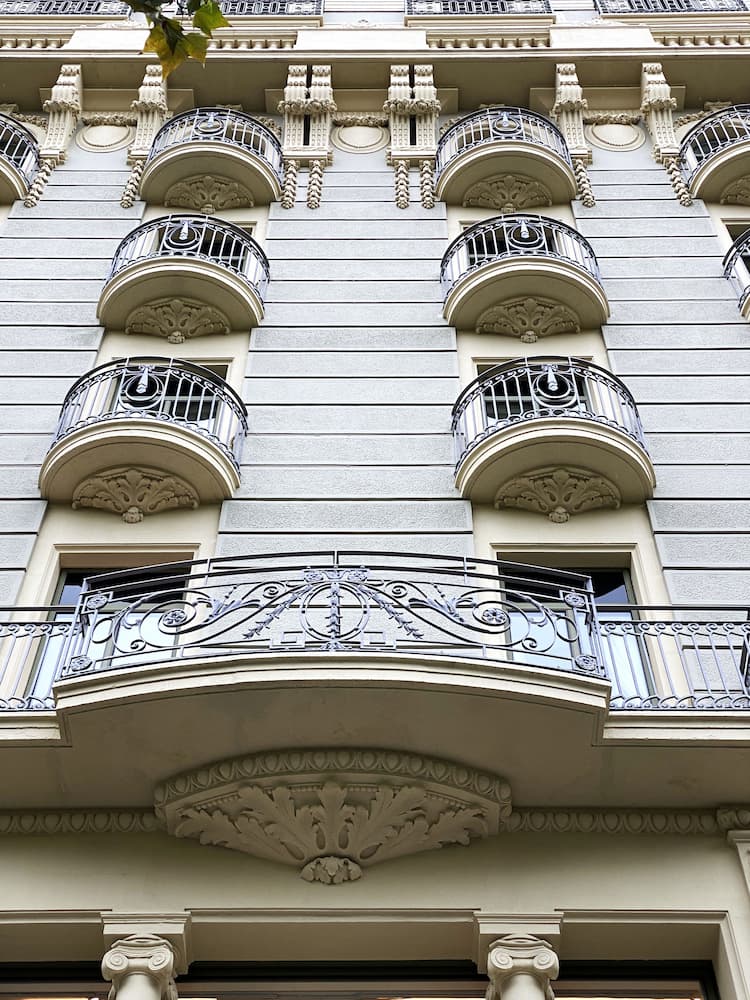 Façade de style moderniste sur Passeig de Gràcia